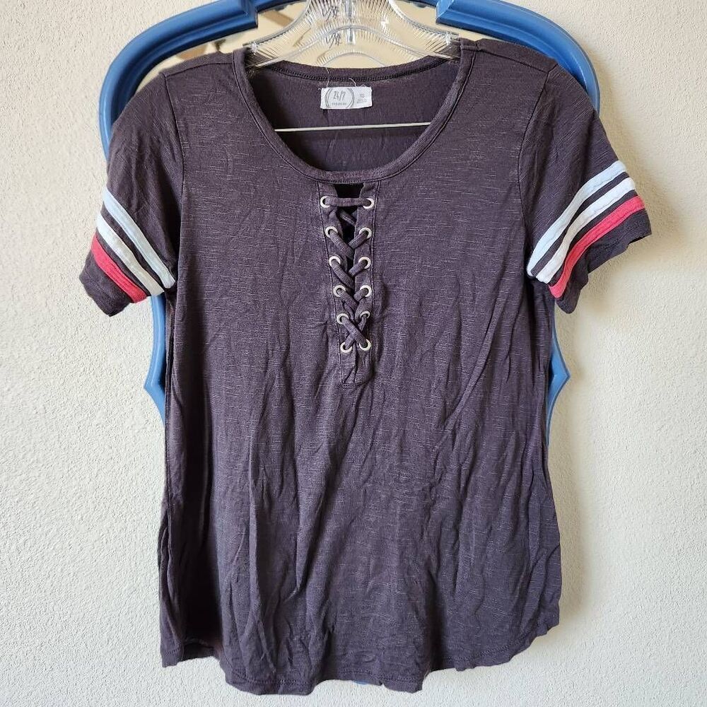 Maurices 24/7 women's small varsity pullover grey short sleeve shirt cross cross